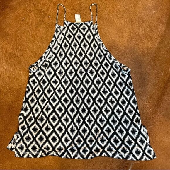 H&M Tank Moc Neck - Picture 2 of 3